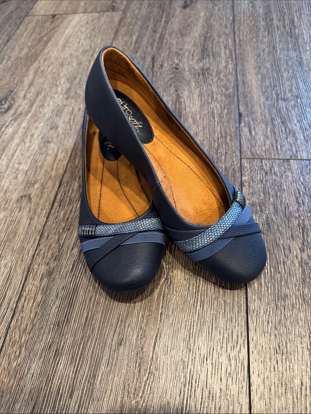 AEROSOLES Navy Blue Cross-Strap Ballet Flats
